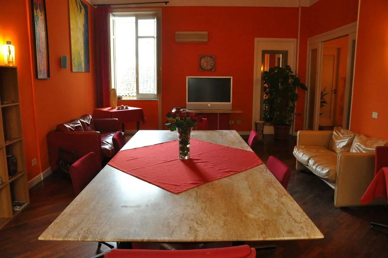 ** Bed & Breakfast B&B A Due Passi Da... Palermo Italy